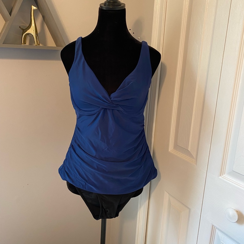 Women's Tankini with Teal Blue top and Black Bottoms Size Large Like New!